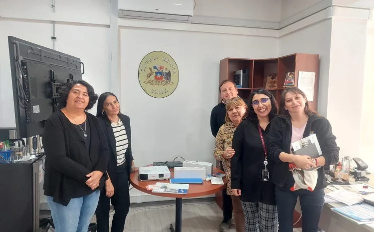  Capacitación Profesores y Profesionales de la Dirección de Educación de la Municipalidad de Los Angeles – Chile    en  Tableros Interactivos  T-Board y Robotica  Educativa ArtecRobo