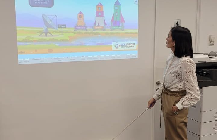  Extraordinaria capacitación en las Oficinas de Ricoh – Chile a los colegios de SEDUC en las tecnologías de Robotica Pedagogica Artecrobo y Tablero Interactivos T-Board – Octubre 2023